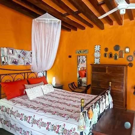 Dom wakacyjny Historica Casa Con Vistas Al Jardin De Cactus Y Montanas