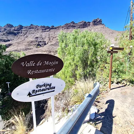 Dom wakacyjny Historica Casa Con Vistas Al Jardin De Cactus Y Montanas